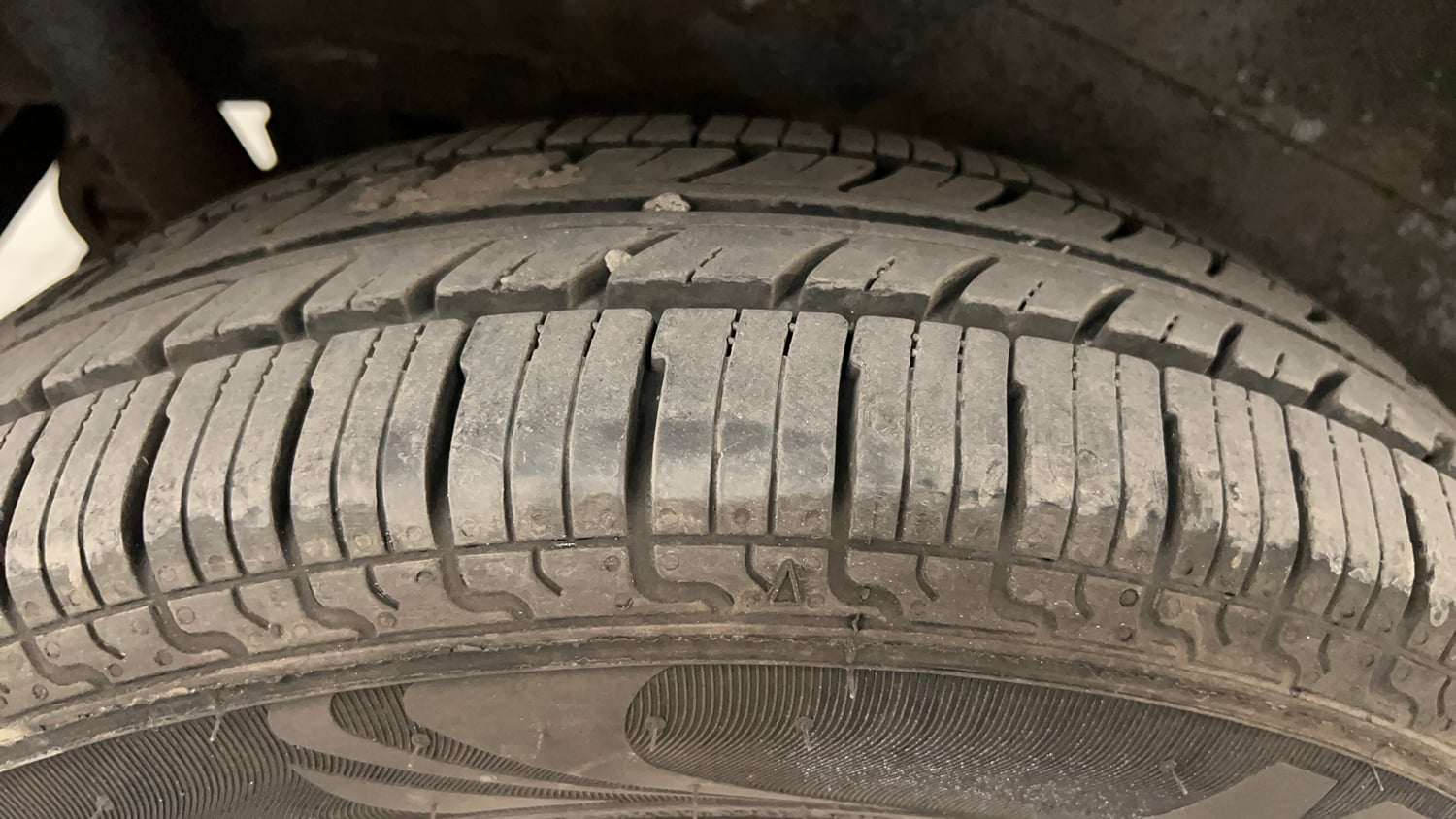 Used 2012 Maruti Suzuki Wagon R LXi Petrol Manual tyres RIGHT REAR TYRE TREAD VIEW