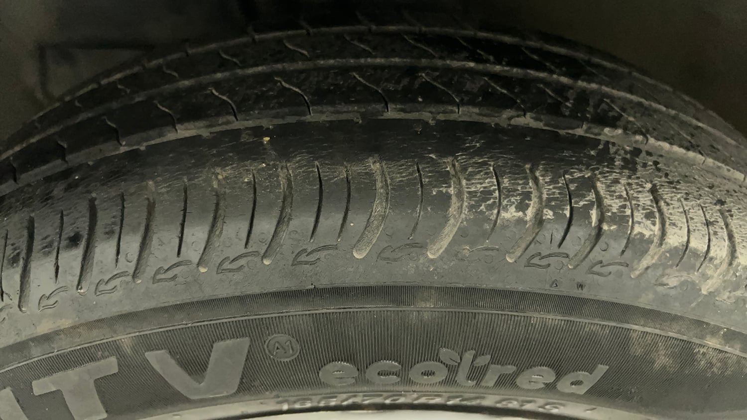 Used 2023 Maruti Suzuki Wagon R VXI 1.0 CNG Cng Manual tyres LEFT FRONT TYRE TREAD VIEW