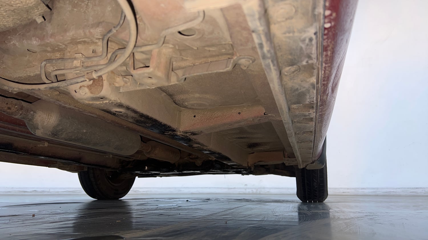 Used 2013 Maruti Suzuki Swift VXi Petrol Manual extra REAR RIGHT UNDERBODY VIEW