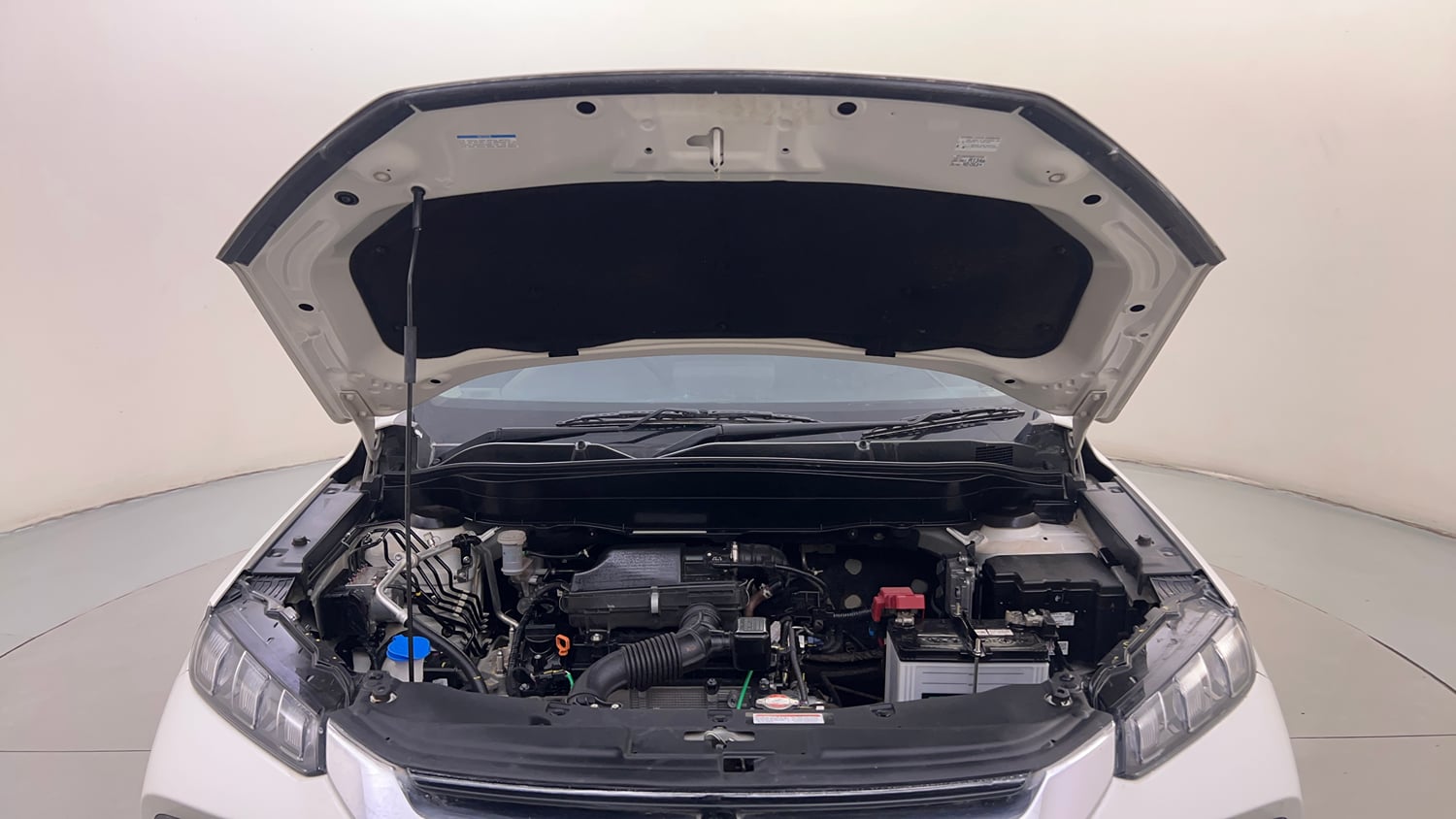 Used 2024 Maruti Suzuki Grand Vitara Delta Smart Hybrid Petrol Manual engine ENGINE & BONNET OPEN FRONT VIEW