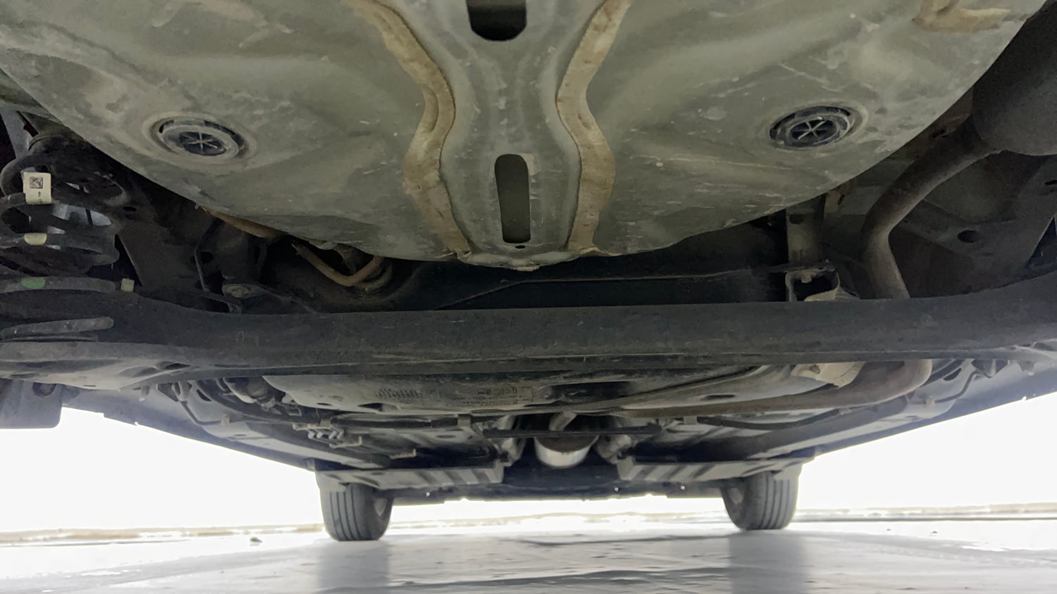 Used 2023 Maruti Suzuki Swift ZXi Plus AMT Petrol Automatic extra REAR UNDERBODY VIEW (TAKEN FROM REAR)