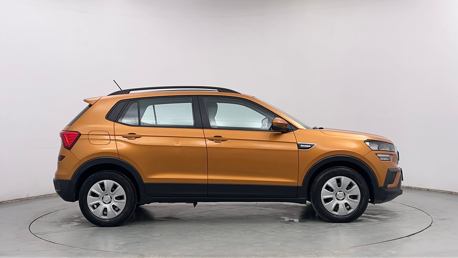 Used 2022 Skoda Kushaq Active 1.0 TSI MT Petrol Manual exterior RIGHT SIDE VIEW