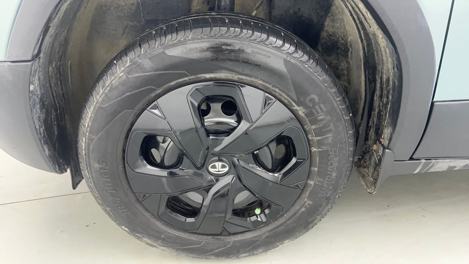Used 2022 Tata Punch Adventure MT Petrol Manual tyres LEFT FRONT TYRE RIM VIEW