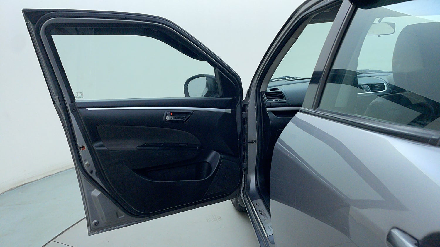 Used 2012 Maruti Suzuki Swift VXi Petrol Manual interior LEFT FRONT DOOR OPEN VIEW