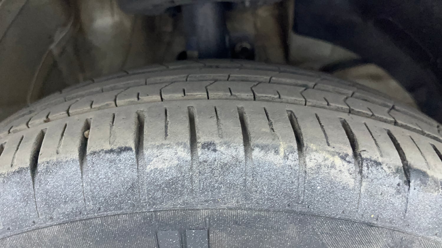 Used 2022 Maruti Suzuki Swift ZXi Plus Petrol Manual tyres RIGHT FRONT TYRE TREAD VIEW