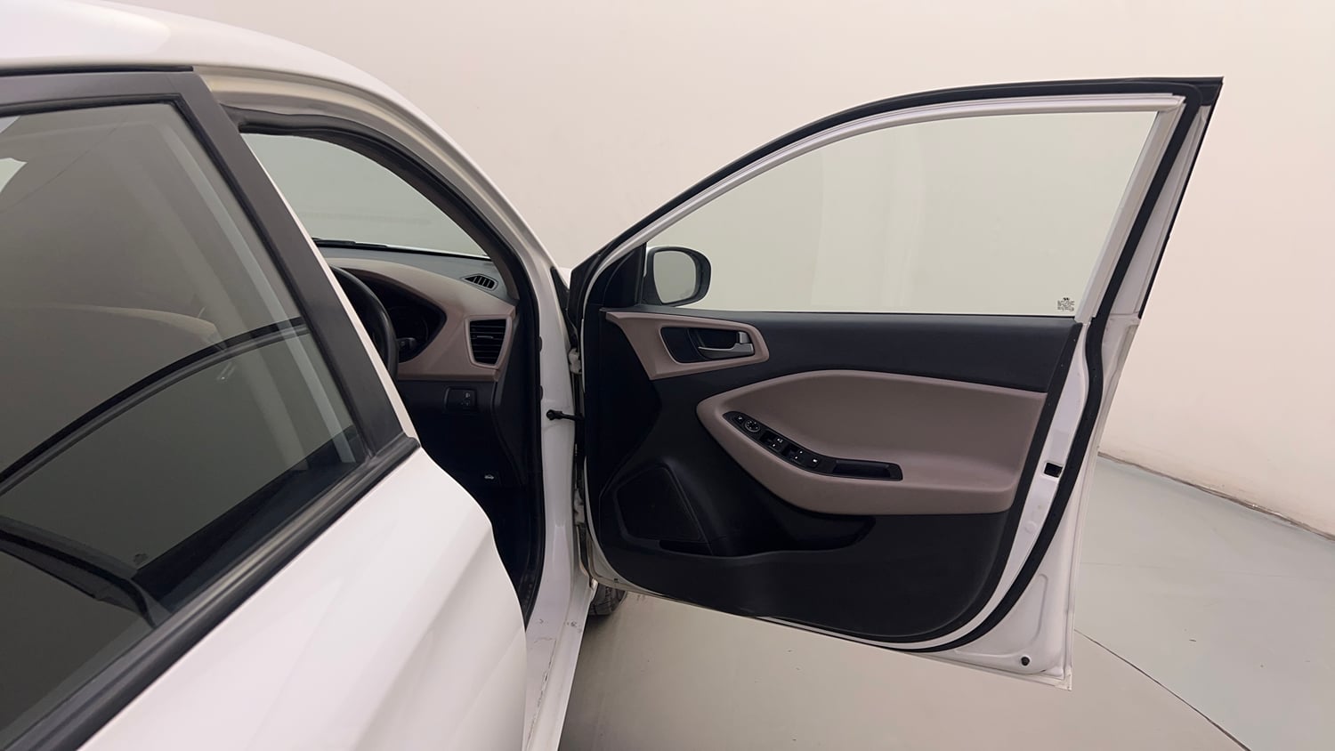 Used 2018 Hyundai Elite i20 Asta 1.2 AT Petrol Automatic interior RIGHT FRONT DOOR OPEN VIEW