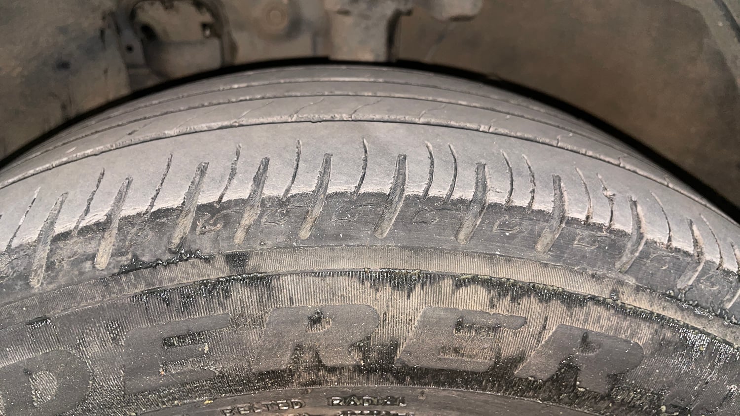 Used 2022 Hyundai Venue SX (O) 1.5 CRDi Executive Diesel Manual tyres LEFT FRONT TYRE TREAD VIEW
