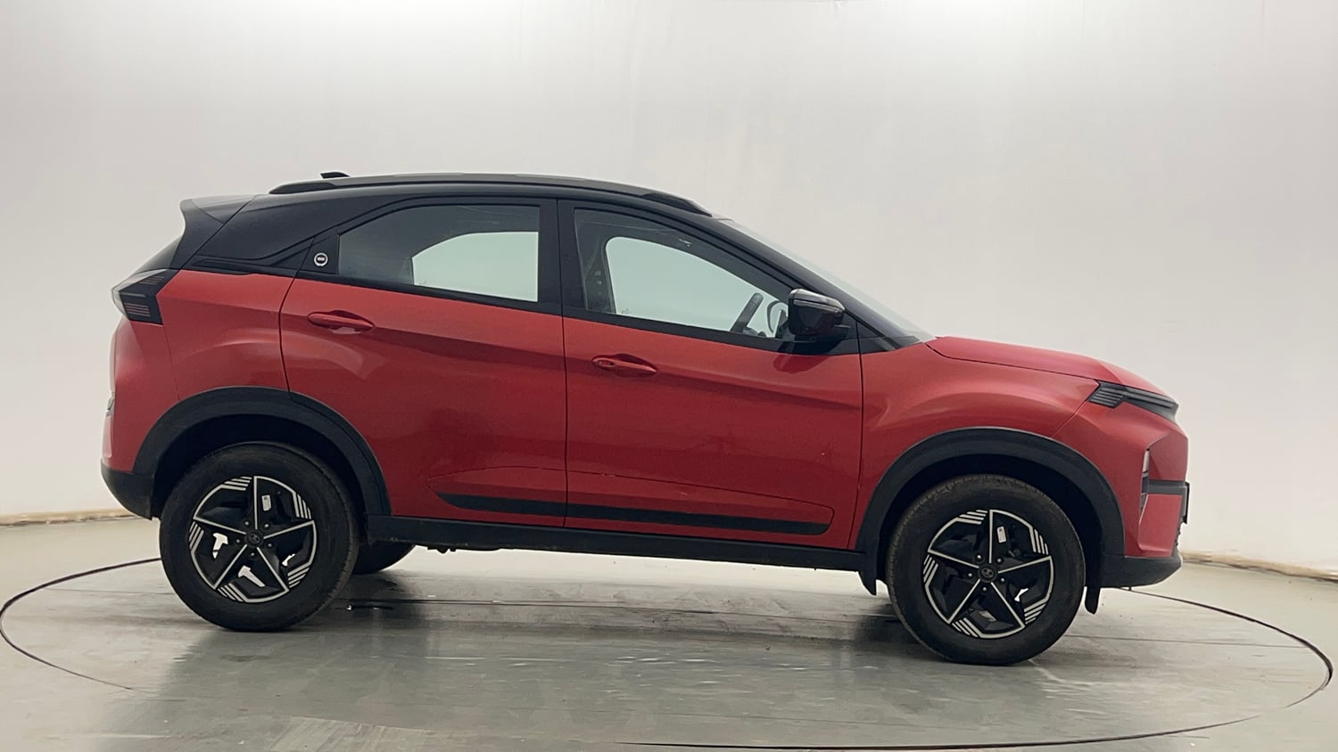Used 2023 Tata Nexon Fearless 1.2 Revotron Petrol 6MT DT Petrol Manual exterior RIGHT SIDE VIEW