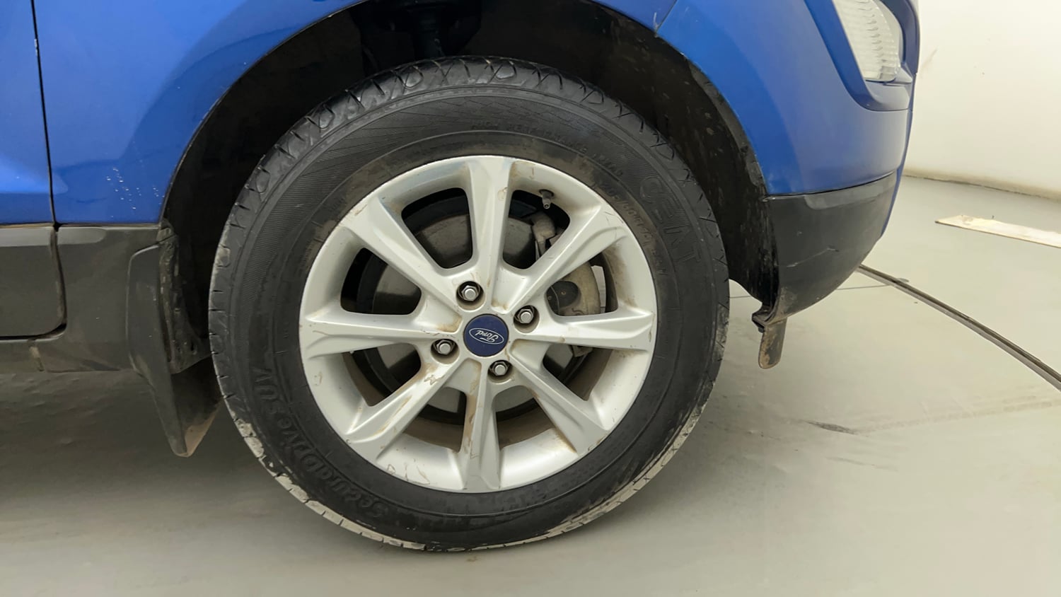 Used 2017 Ford EcoSport Titanium 1.5L TDCi Diesel Manual tyres RIGHT FRONT TYRE RIM VIEW