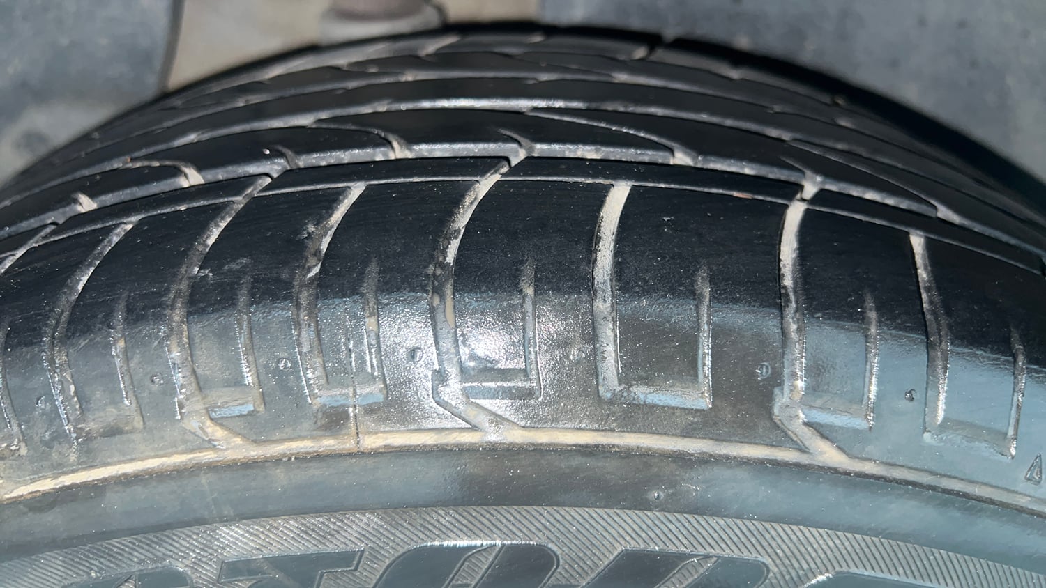 Used 2018 Hyundai Creta SX 1.6 AT Petrol Petrol Automatic tyres RIGHT REAR TYRE TREAD VIEW