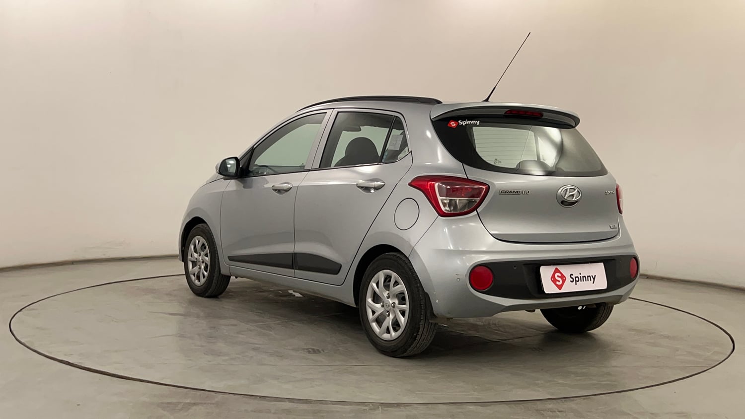 Used 2019 Hyundai Grand i10 Sportz 1.2 Kappa VTVT CNG (Outside Fitted) Cng Manual exterior LEFT REAR CORNER VIEW