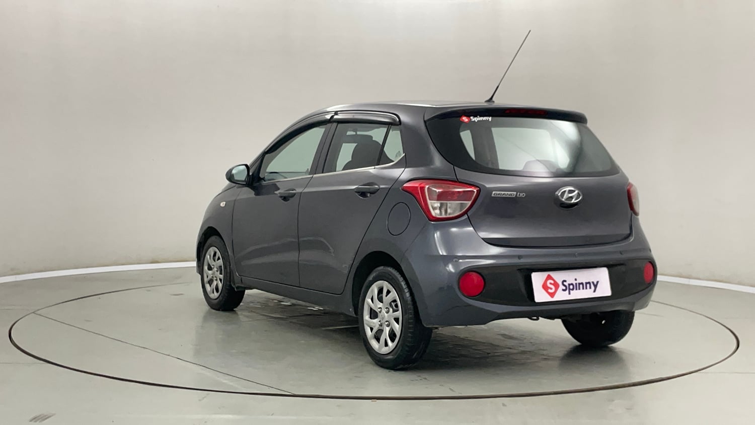 Used 2018 Hyundai Grand i10 Magna 1.2 Kappa VTVT Petrol Manual exterior LEFT REAR CORNER VIEW