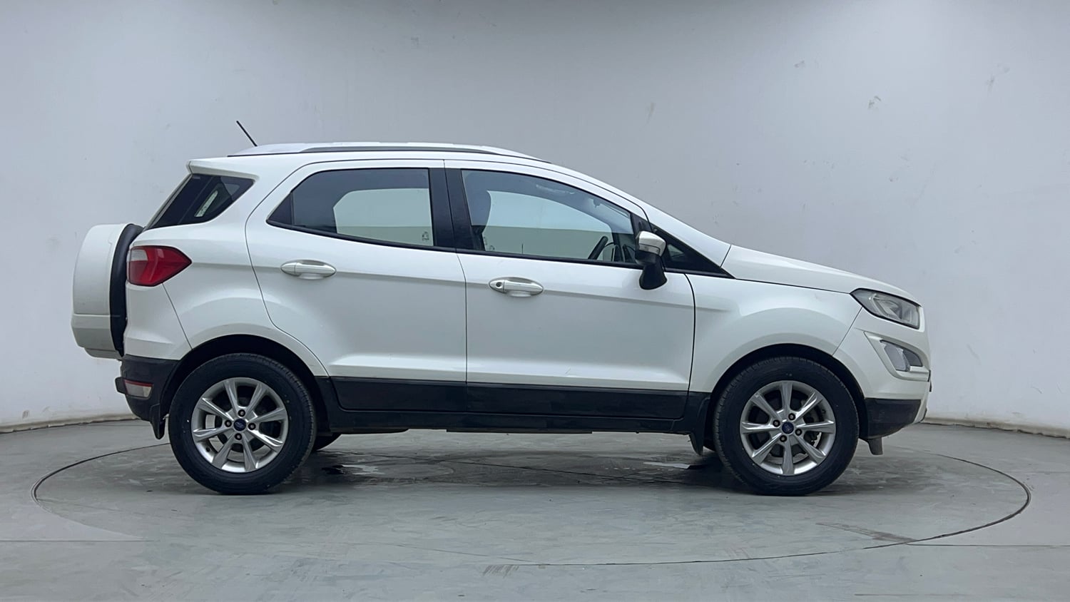 Used 2019 Ford EcoSport Titanium 1.5L TDCi Diesel Manual exterior RIGHT SIDE VIEW