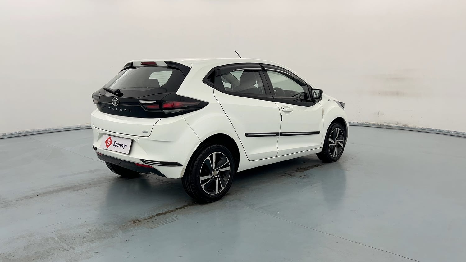 Used 2021 Tata Altroz XZ Petrol Petrol Manual exterior RIGHT REAR CORNER VIEW