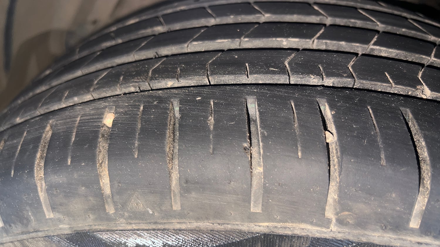 Used 2023 Maruti Suzuki Ciaz Alpha 1.5 Petrol Manual tyres LEFT FRONT TYRE TREAD VIEW