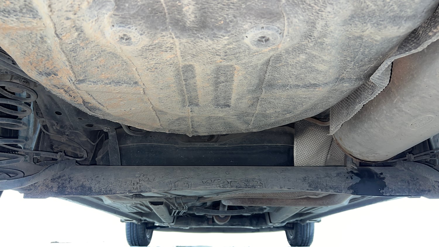Used 2015 Ford Figo Aspire Titanium 1.5 Ti-VCT AT Petrol Automatic extra REAR UNDERBODY VIEW (TAKEN FROM REAR)