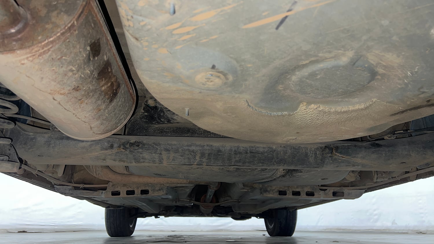 Used 2017 Volkswagen Polo Comfortline 1.2L (P) Petrol Manual extra REAR UNDERBODY VIEW (TAKEN FROM REAR)