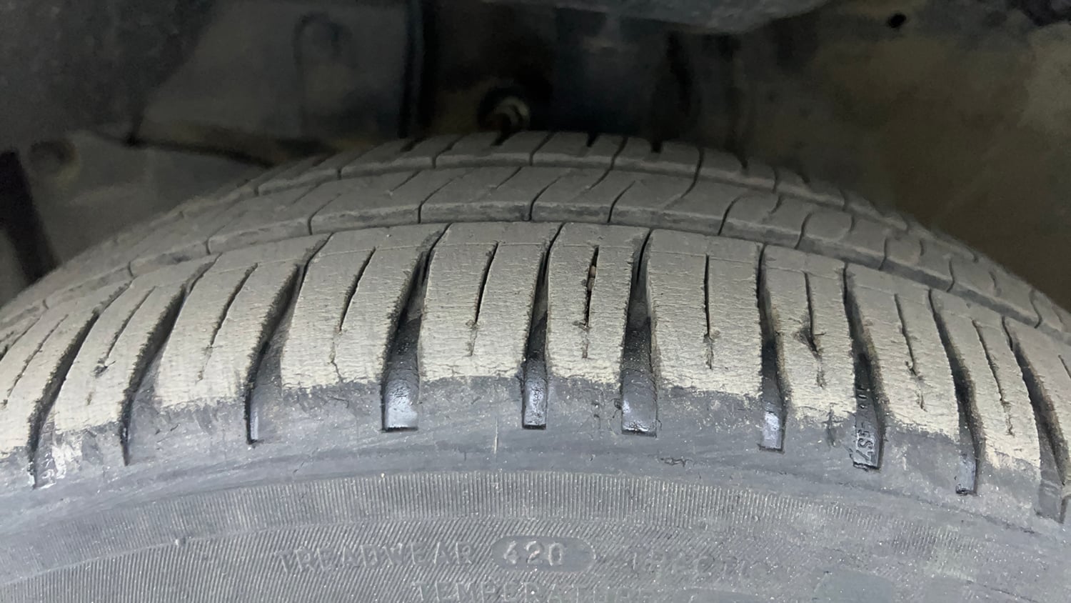 Used 2014 Honda City VX CVT Petrol Automatic tyres LEFT FRONT TYRE TREAD VIEW