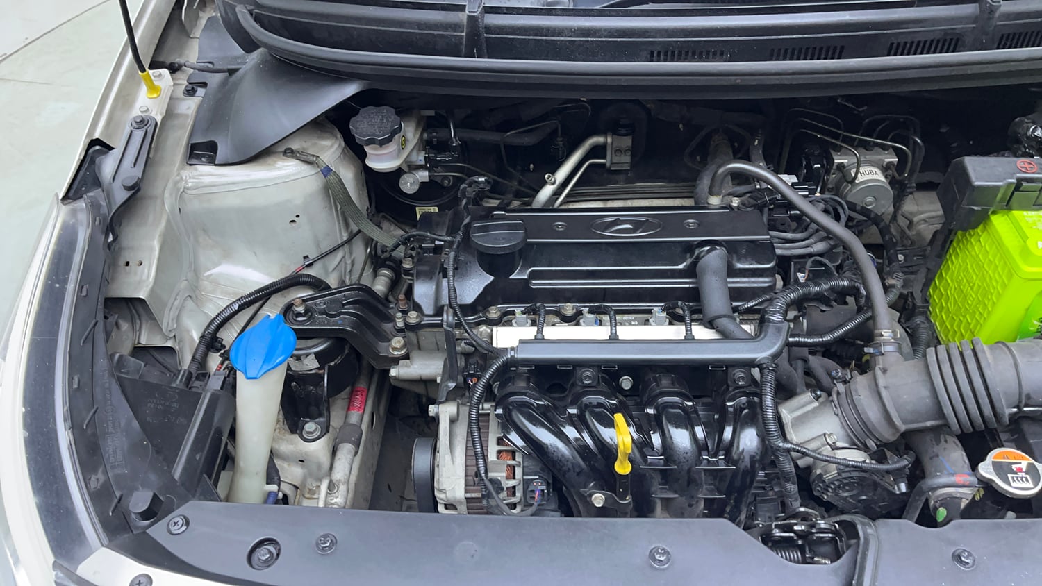 Used 2017 Hyundai Elite i20 Sportz 1.2 Petrol Manual engine ENGINE RIGHT SIDE VIEW