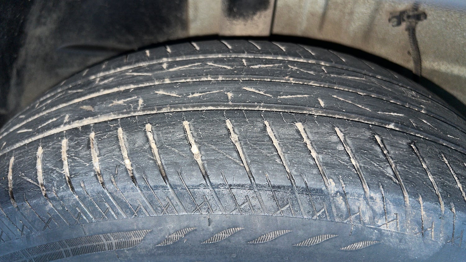 Used 2024 Tata Punch Adventure iCNG Cng Manual tyres RIGHT REAR TYRE TREAD VIEW