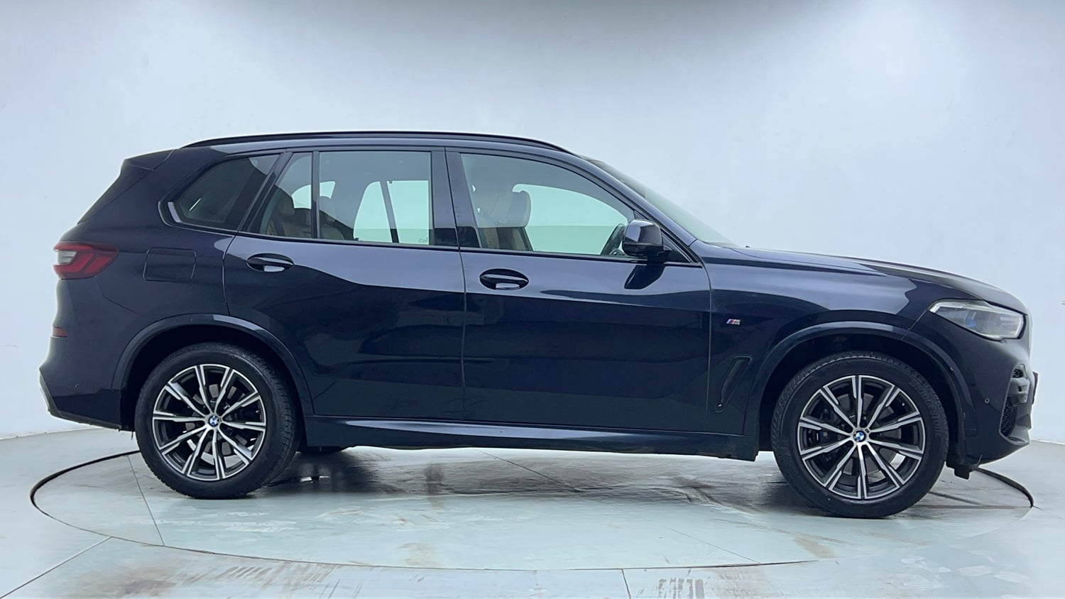 Used 2022 BMW X5 xDrive40i M Sport Petrol Automatic exterior RIGHT SIDE VIEW