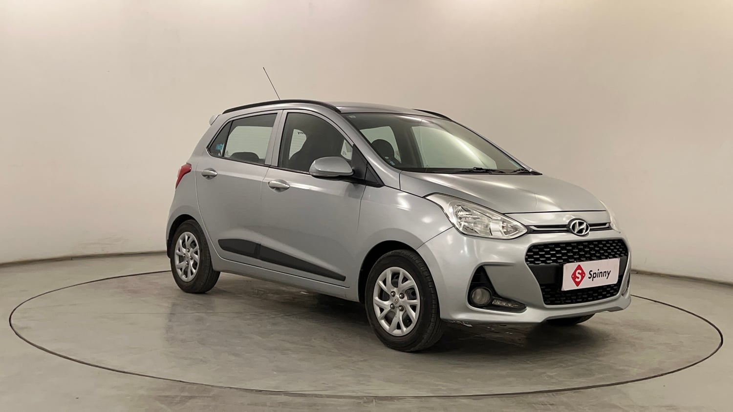 Used 2019 Hyundai Grand i10 Sportz 1.2 Kappa VTVT CNG (Outside Fitted) Cng Manual exterior RIGHT FRONT CORNER VIEW