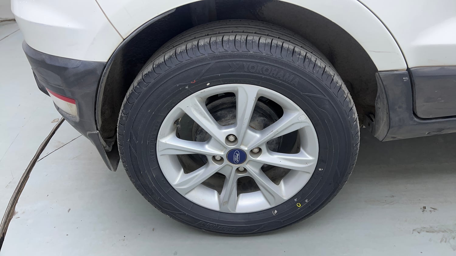 Used 2019 Ford EcoSport Titanium 1.5L TDCi Diesel Manual tyres RIGHT REAR TYRE RIM VIEW