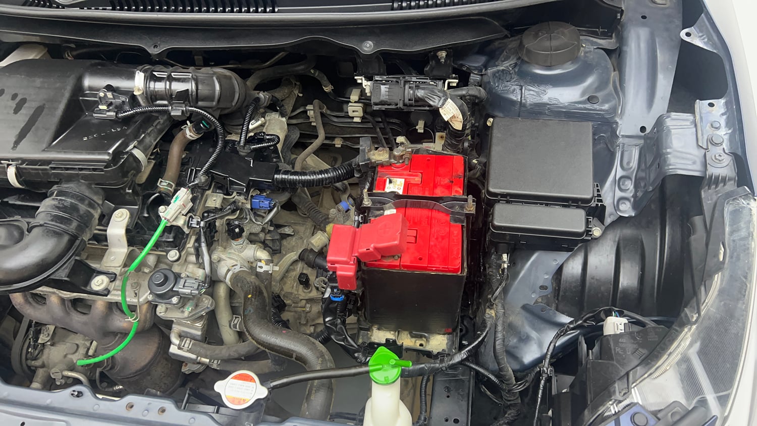 Used 2022 Maruti Suzuki Baleno Alpha Petrol Manual engine ENGINE LEFT SIDE VIEW