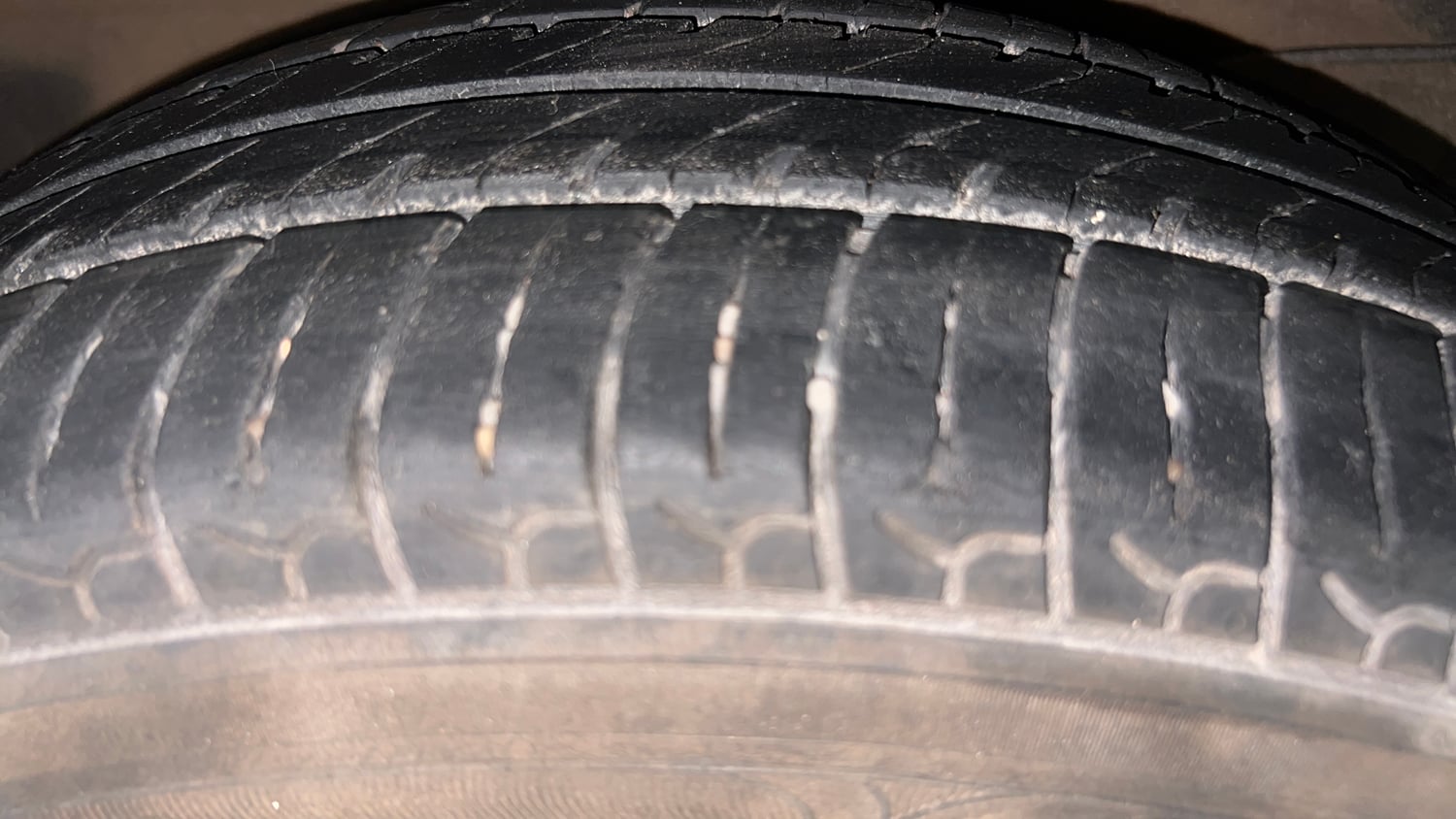 Used 2020 Hyundai Santro Sportz AMT Petrol Automatic tyres RIGHT REAR TYRE TREAD VIEW