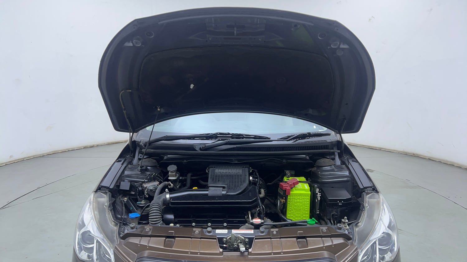 Used 2017 Maruti Suzuki Ciaz Alpha 1.4 MT Petrol Manual engine ENGINE & BONNET OPEN FRONT VIEW