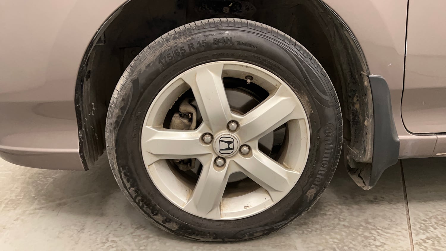 Used 2012 Honda City 1.5 S MT Petrol Manual tyres LEFT FRONT TYRE RIM VIEW