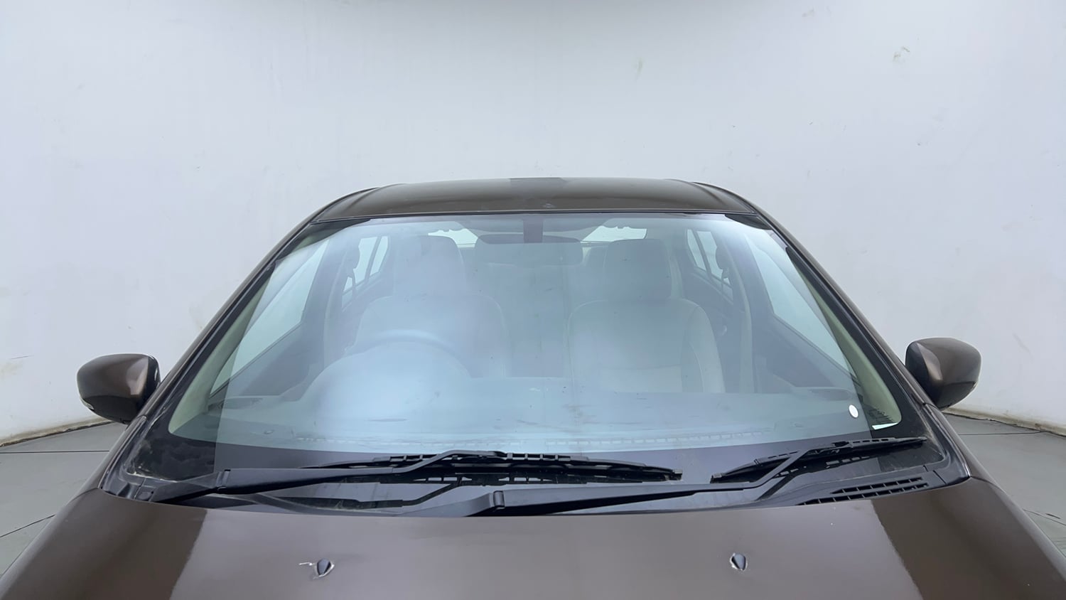 Used 2017 Maruti Suzuki Ciaz Alpha 1.4 MT Petrol Manual exterior FRONT WINDSHIELD VIEW