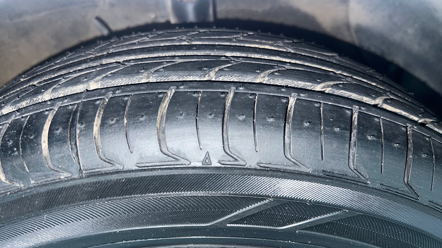 Used 2024 Hyundai Grand i10 Nios Magna 1.2 Kappa Petrol+CNG (Outside Fitted) Cng Manual tyres RIGHT FRONT TYRE TREAD VIEW