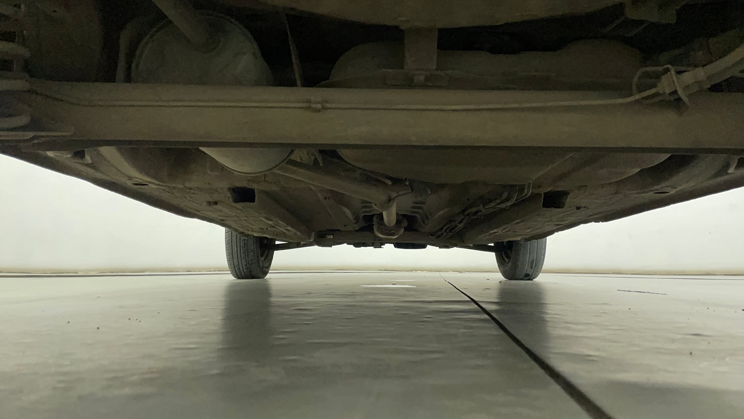 Used 2016 Renault Kwid 1.0 RXT Petrol Manual extra REAR UNDERBODY VIEW (TAKEN FROM REAR)