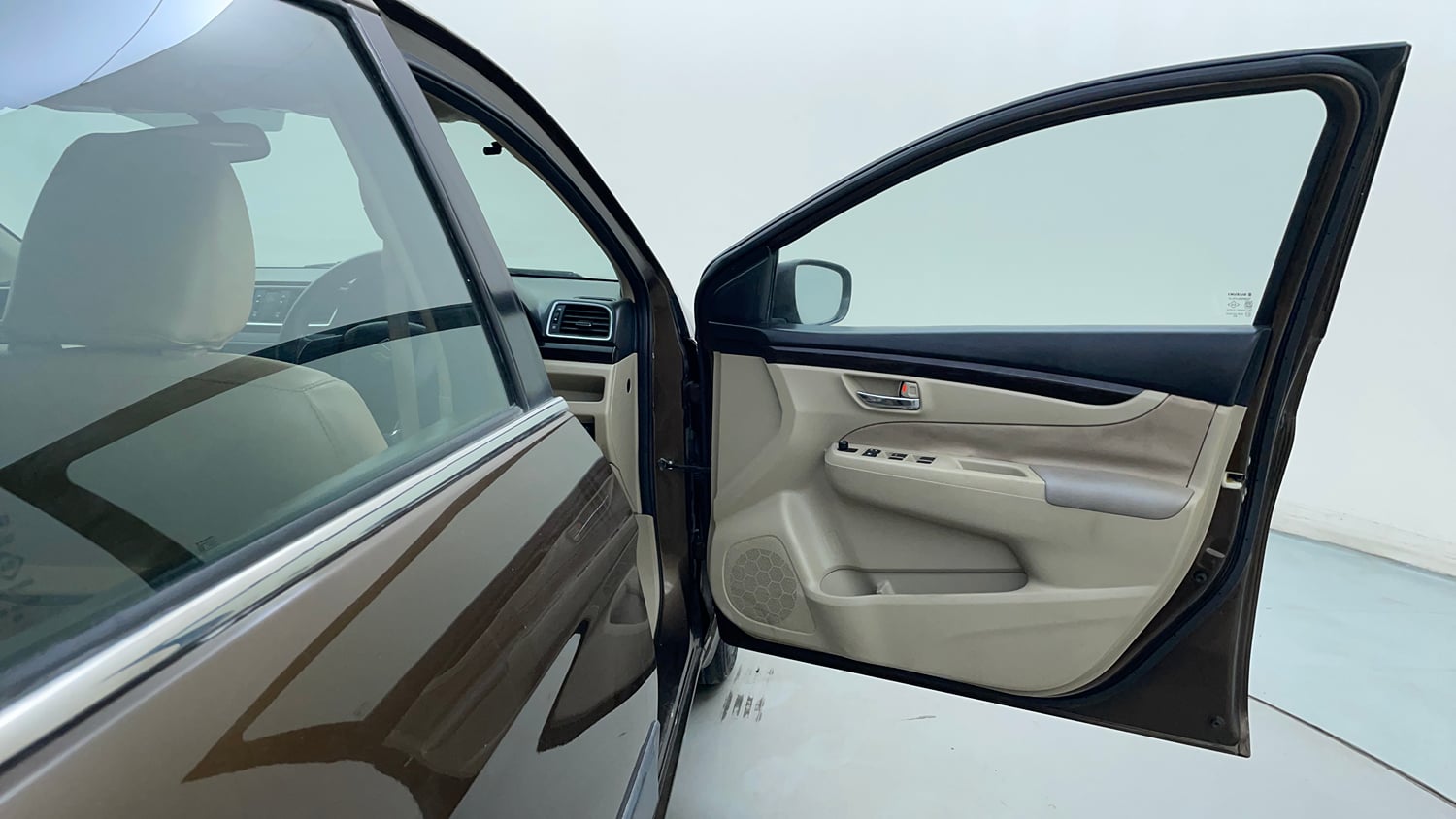 Used 2017 Maruti Suzuki Ciaz VXi Petrol Manual interior RIGHT FRONT DOOR OPEN VIEW
