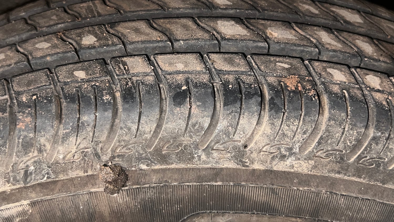 Used 2022 Maruti Suzuki S-Presso VXi (O) Petrol Manual tyres LEFT REAR TYRE TREAD VIEW