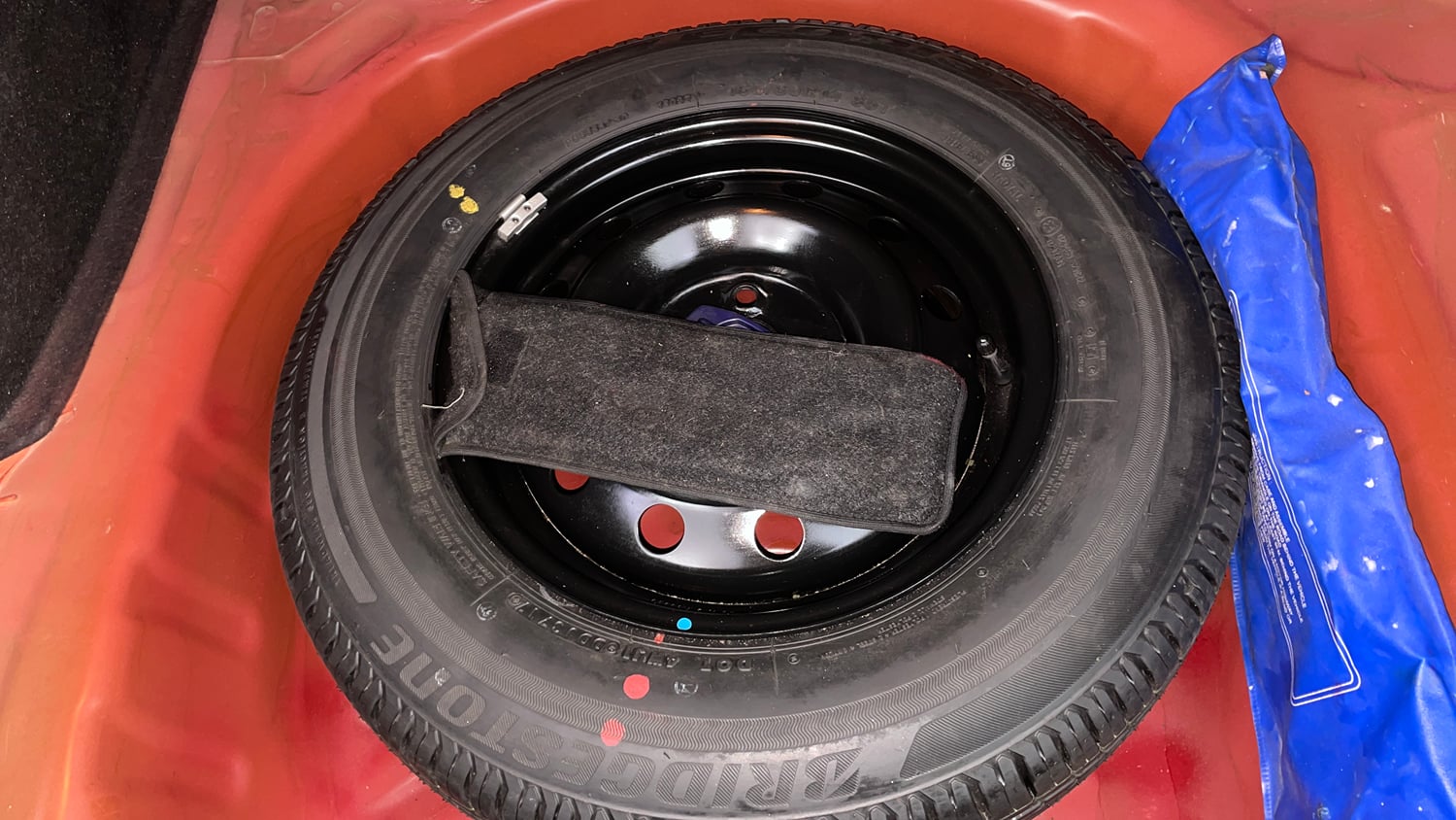 Used 2017 Maruti Suzuki Dzire ZXi AMT Petrol Automatic tyres SPARE TYRE VIEW
