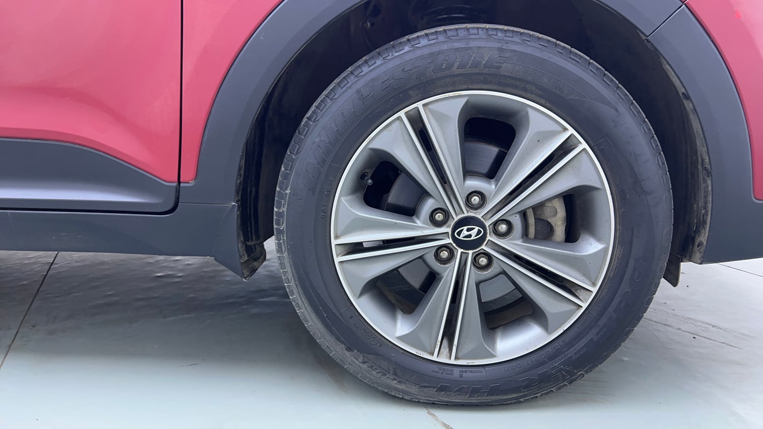 Used 2017 Hyundai Creta 1.6 SX Plus AT Petrol Petrol Automatic tyres RIGHT FRONT TYRE RIM VIEW