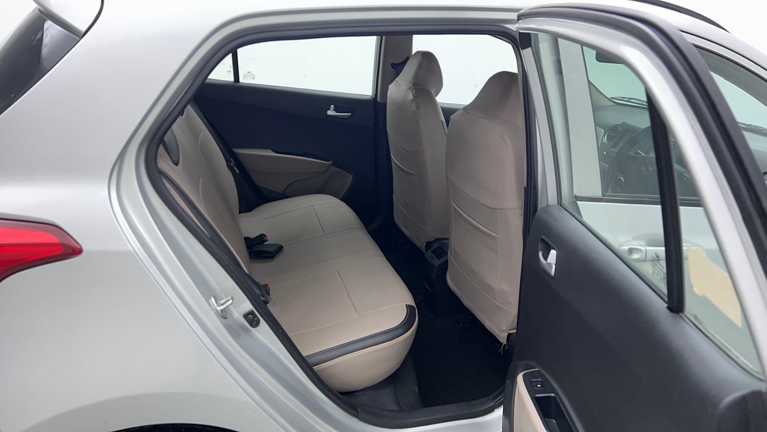 Used 2018 Hyundai Grand i10 Sportz (O) AT 1.2 Kappa VTVT Petrol Automatic interior RIGHT SIDE REAR DOOR CABIN VIEW
