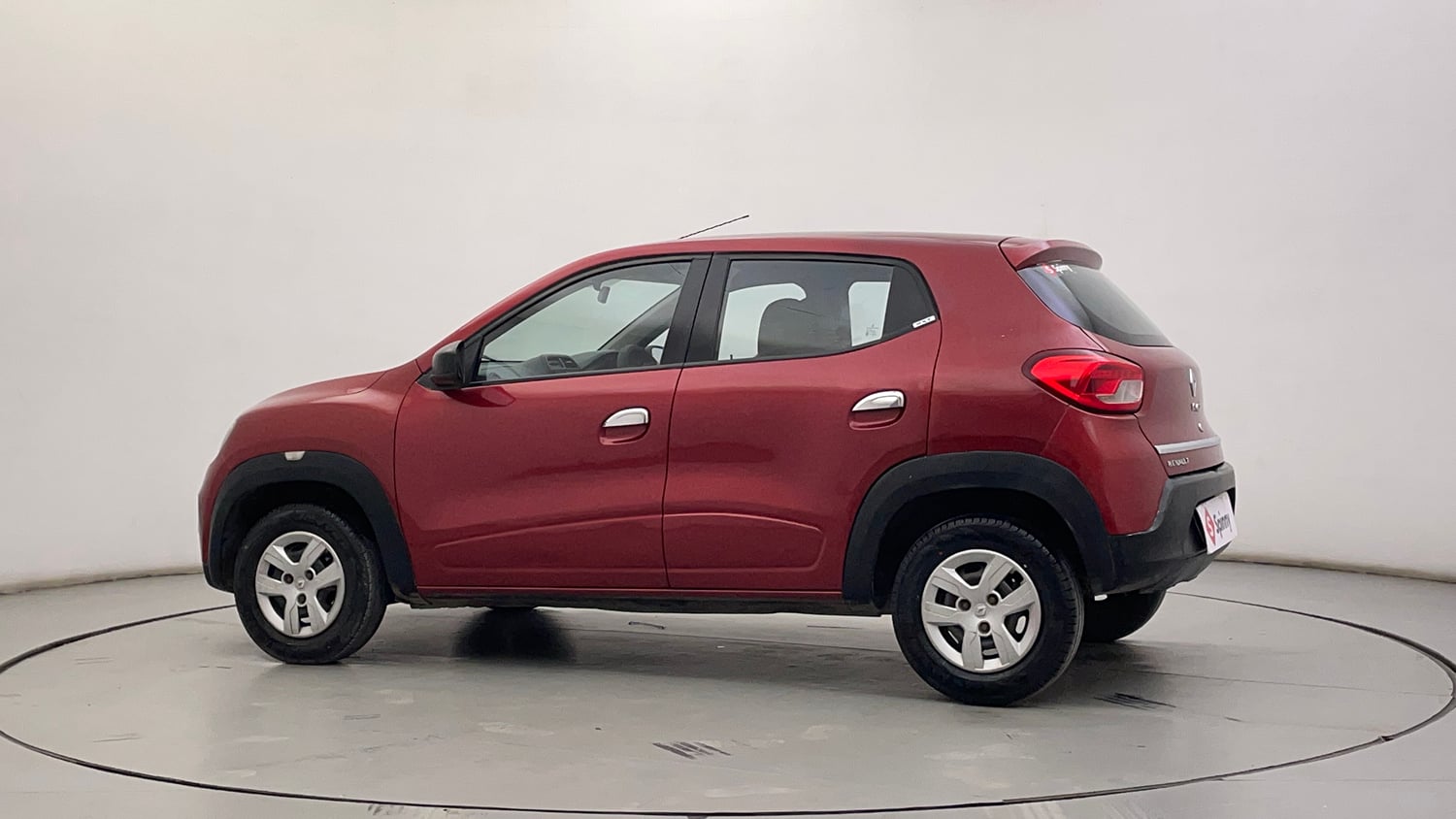 Used 2016 Renault Kwid 1.0 RXT Petrol Manual exterior LEFT REAR CORNER VIEW