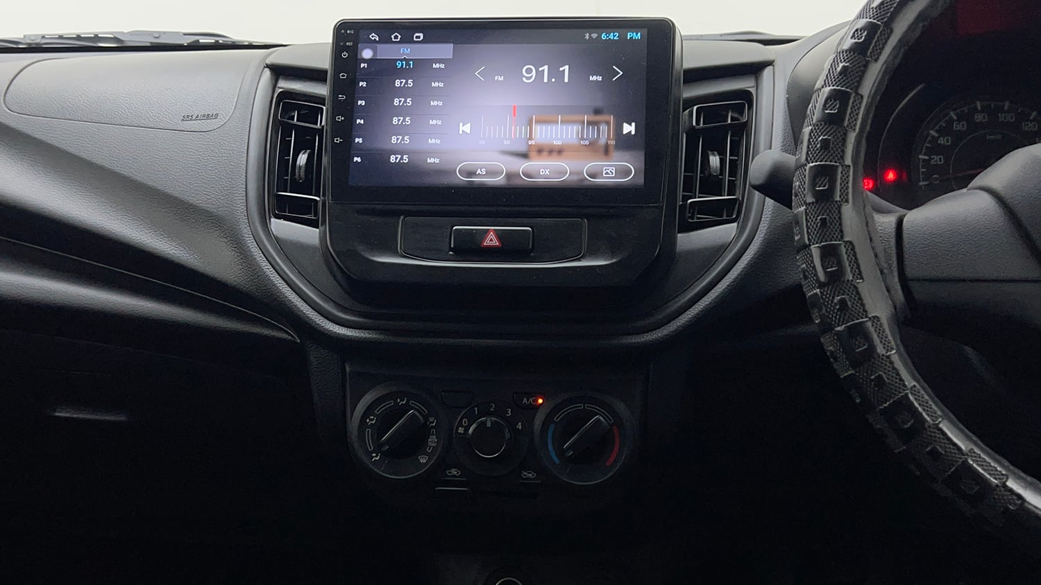 Used 2023 Maruti Suzuki Celerio LXi Petrol Manual interior MUSIC SYSTEM & AC CONTROL VIEW
