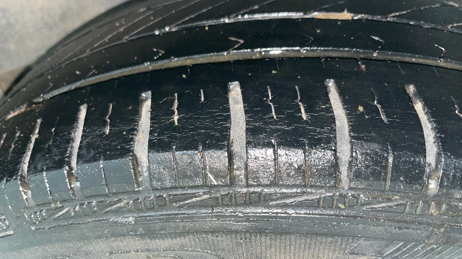 Used 2019 Hyundai Xcent SX Petrol Manual tyres LEFT REAR TYRE TREAD VIEW
