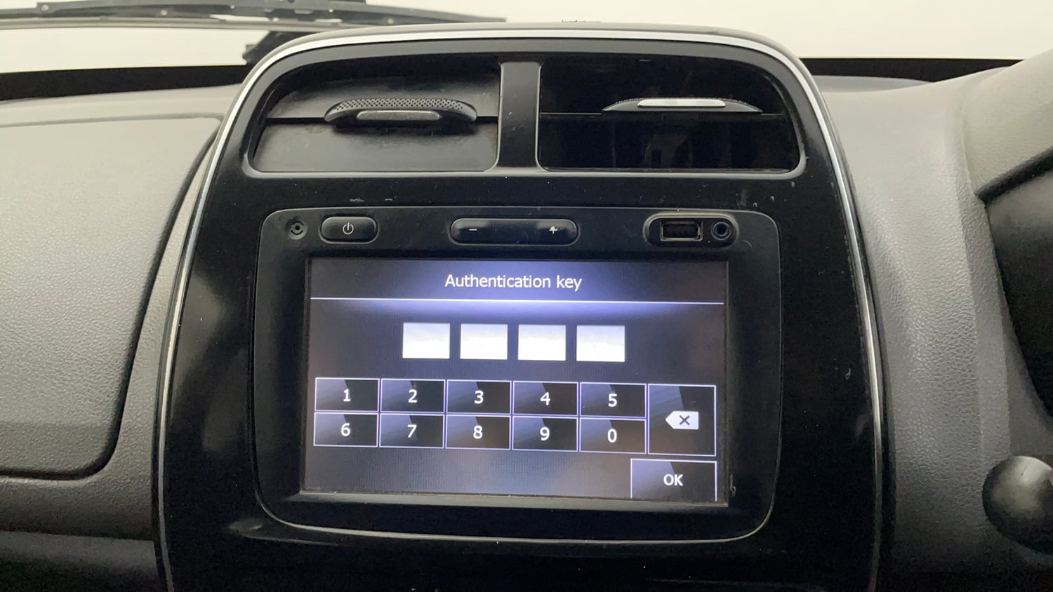 Used 2016 Renault Kwid 1.0 RXT Petrol Manual top_features Integrated (in-dash) music system
