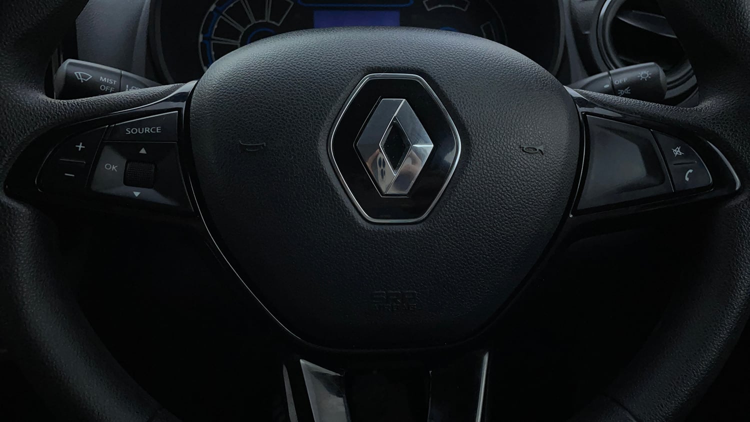 Used 2024 Renault Kwid RXT 1.0L Petrol Manual top_features Airbags