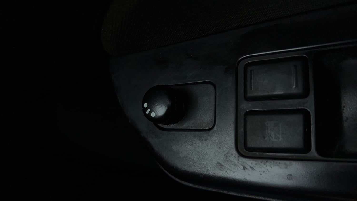 Used 2013 Maruti Suzuki Swift VXi Petrol Manual top_features Adjustable ORVM