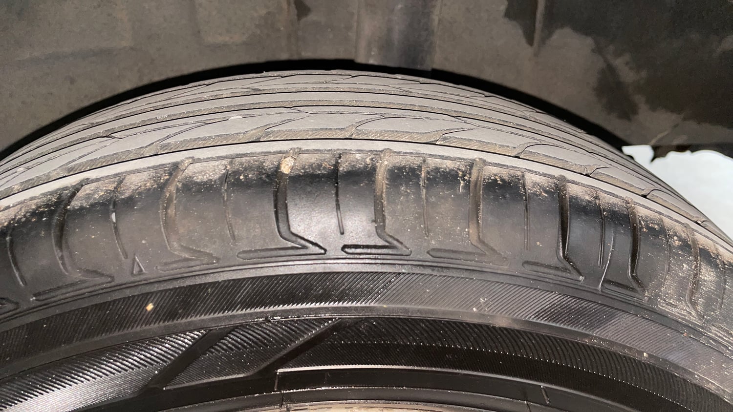 Used 2016 Renault Kwid RXT Petrol Manual tyres LEFT REAR TYRE TREAD VIEW