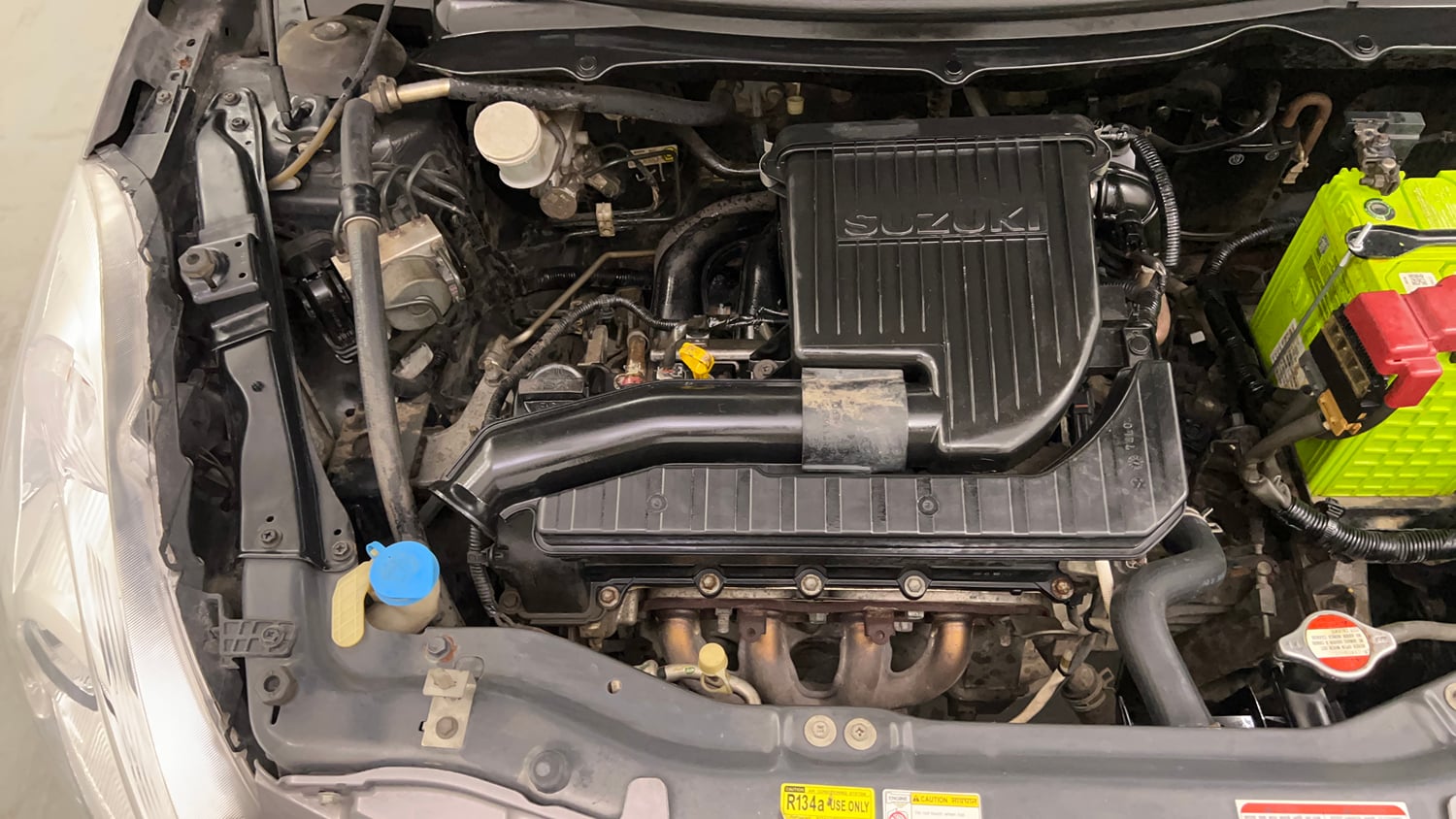 Used 2016 Maruti Suzuki Swift ZXi Petrol Manual engine ENGINE RIGHT SIDE VIEW
