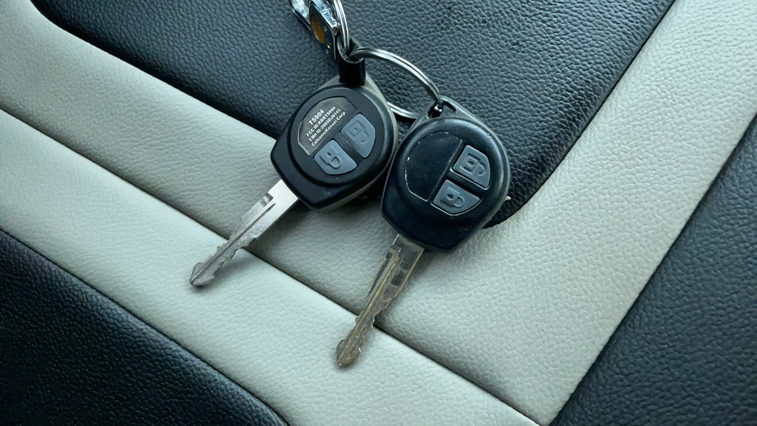 Used 2012 Maruti Suzuki Swift VXi Petrol Manual extra CAR KEY VIEW