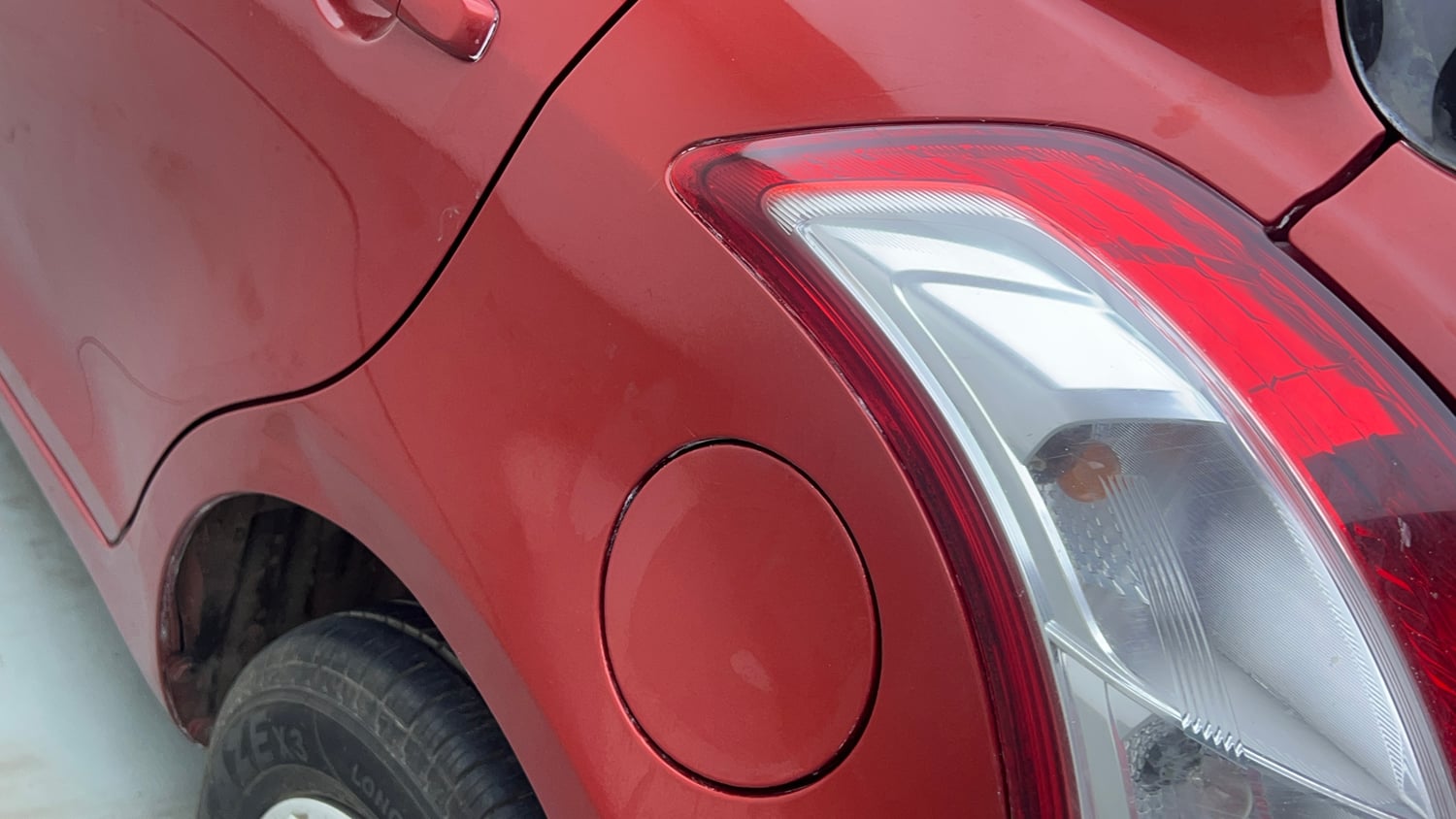 Used 2013 Maruti Suzuki Swift VXi Petrol Manual dents MINOR SCRATCH