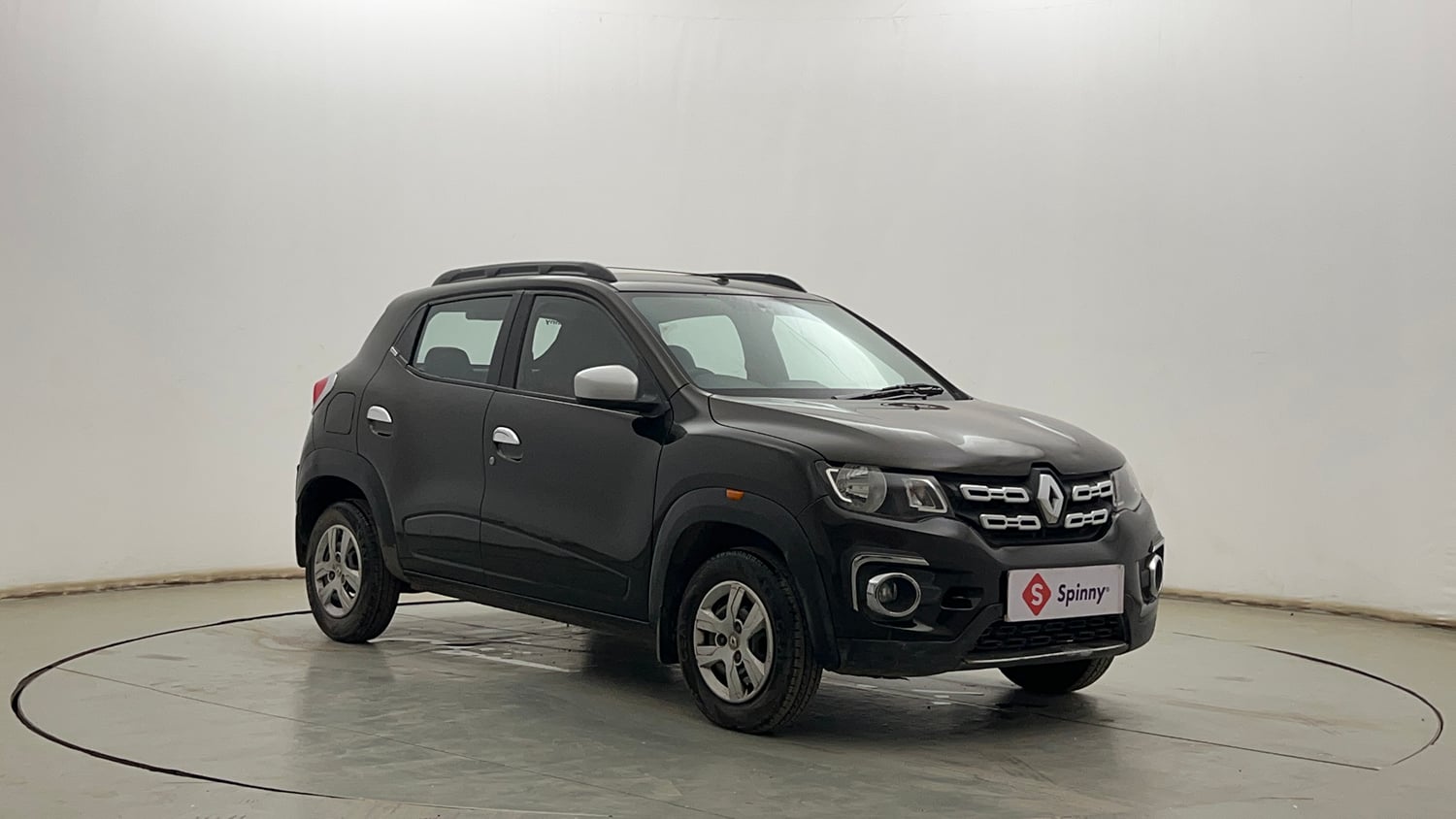 Used 2017 Renault Kwid RXT (O) 1.0 SCE Edition Petrol Manual exterior RIGHT FRONT CORNER VIEW